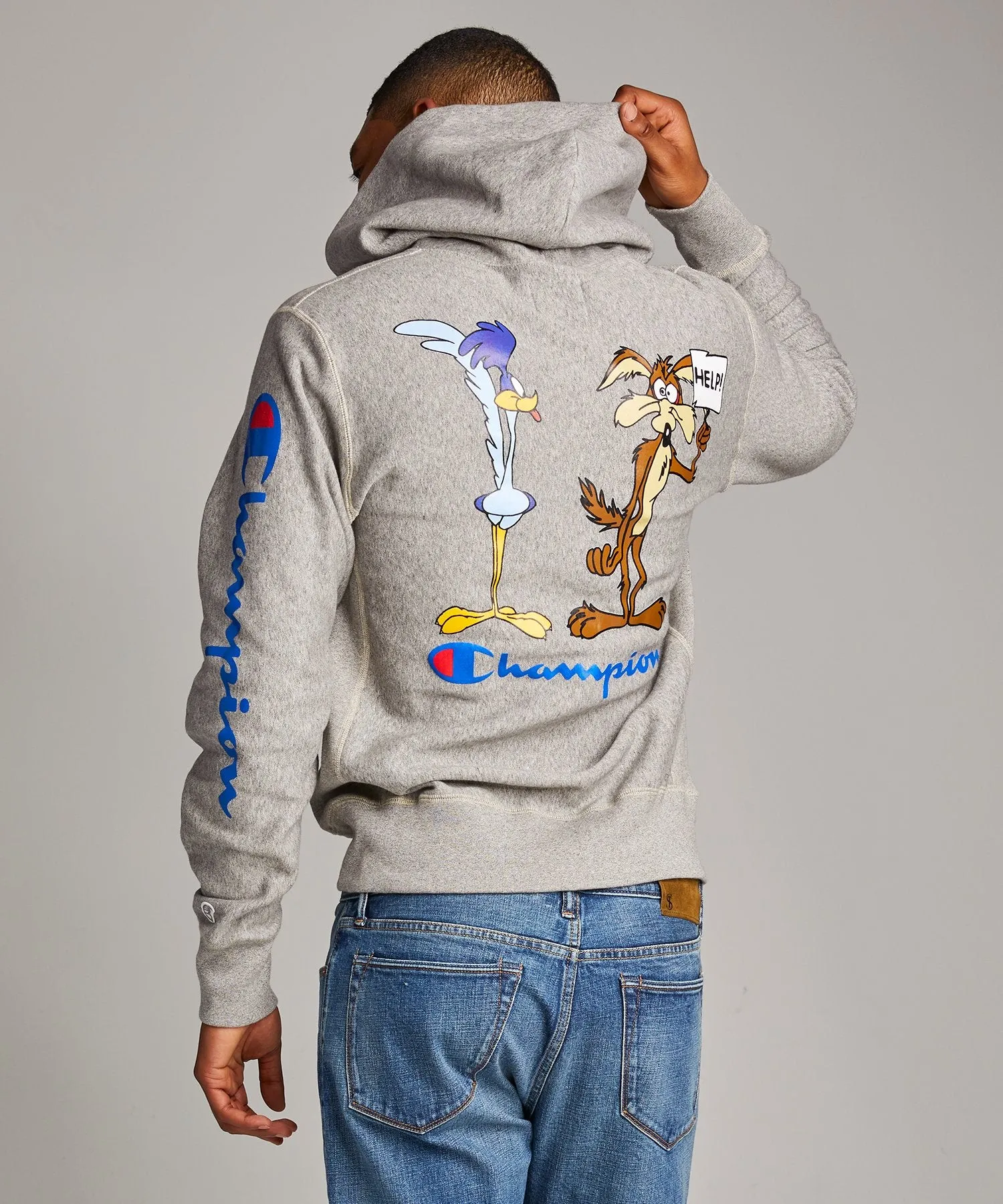 Champion   Looney Tunes Roadrunner and Wile E Coyote Hoodie in Light Grey Mix