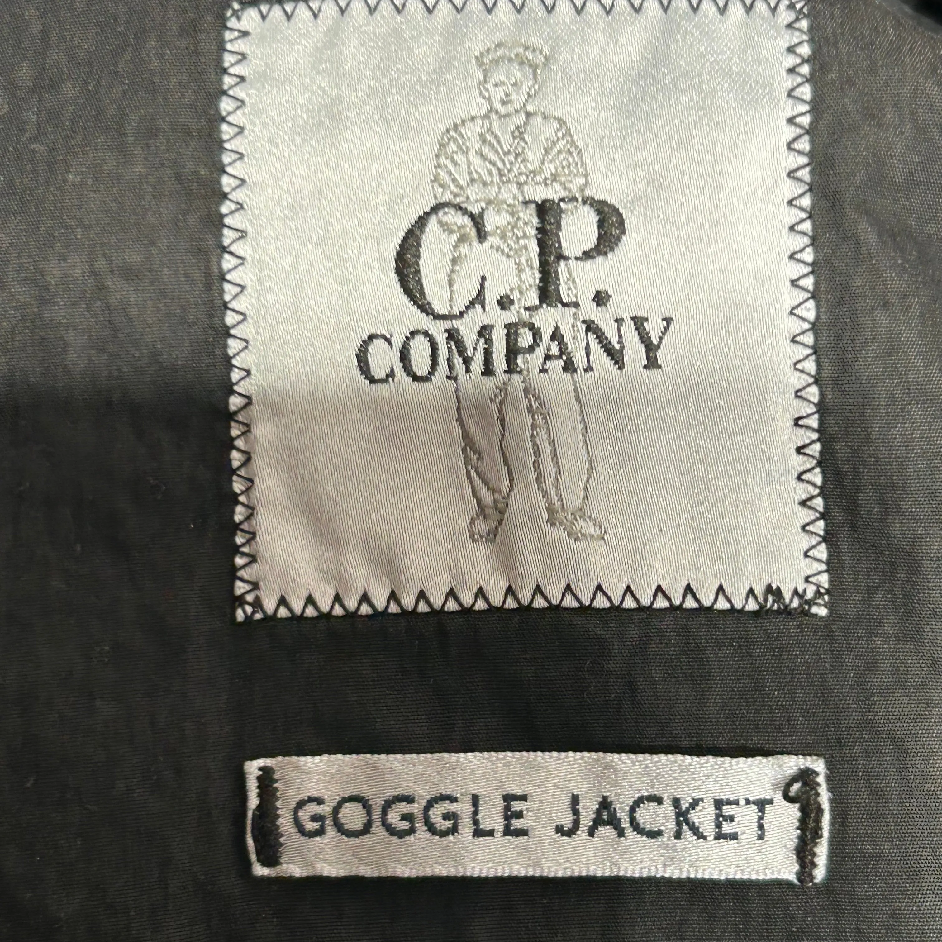 C.P.COMPANY/Mountain Parka/48/Nylon/BLK/GOGGLE ANORAK