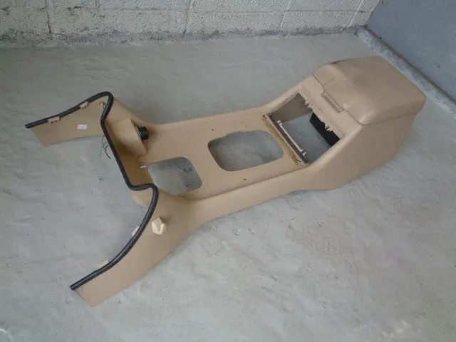 Discovery 2 Centre Console Armrest Beige Auto Land Rover 1998 to 2004 R07023