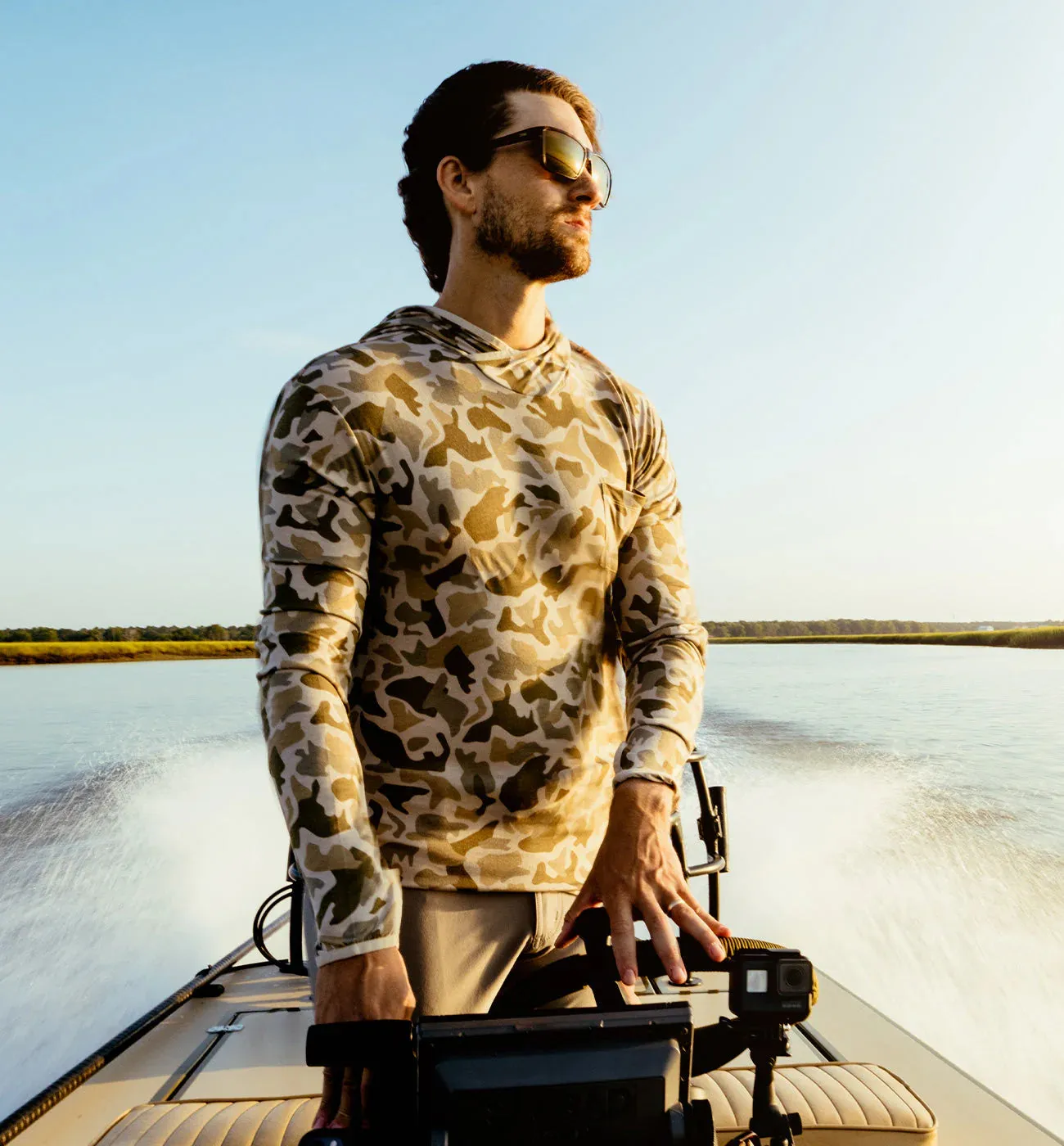 Free Fly Men's Bamboo Lightweight Hoodie in Barrier Island Camo