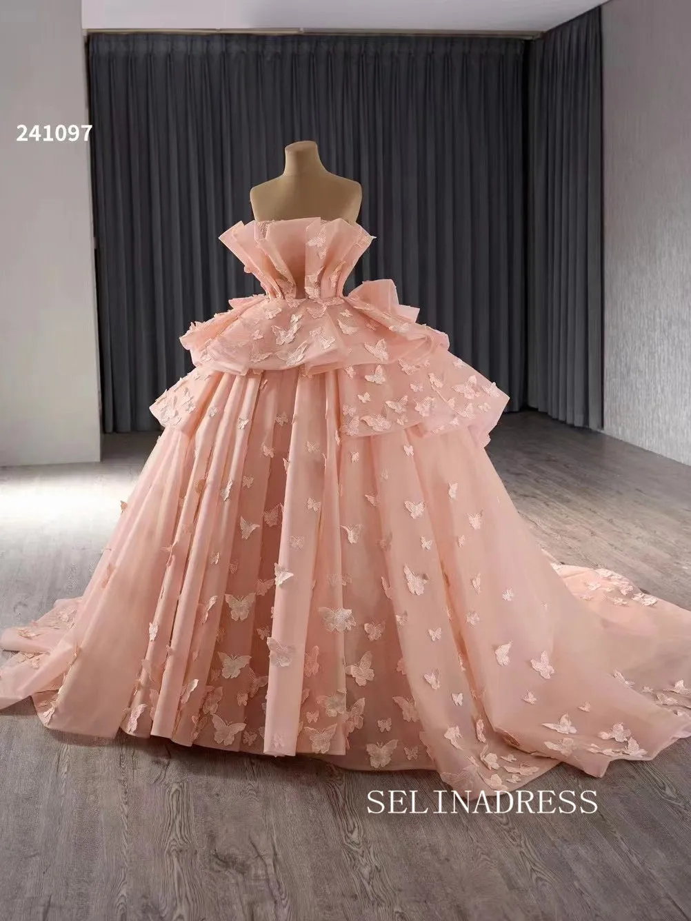 Luxury Flesh Pink Strapless Ball Gowns Long Formal Dresses With Butterfly Evening Dress 241097