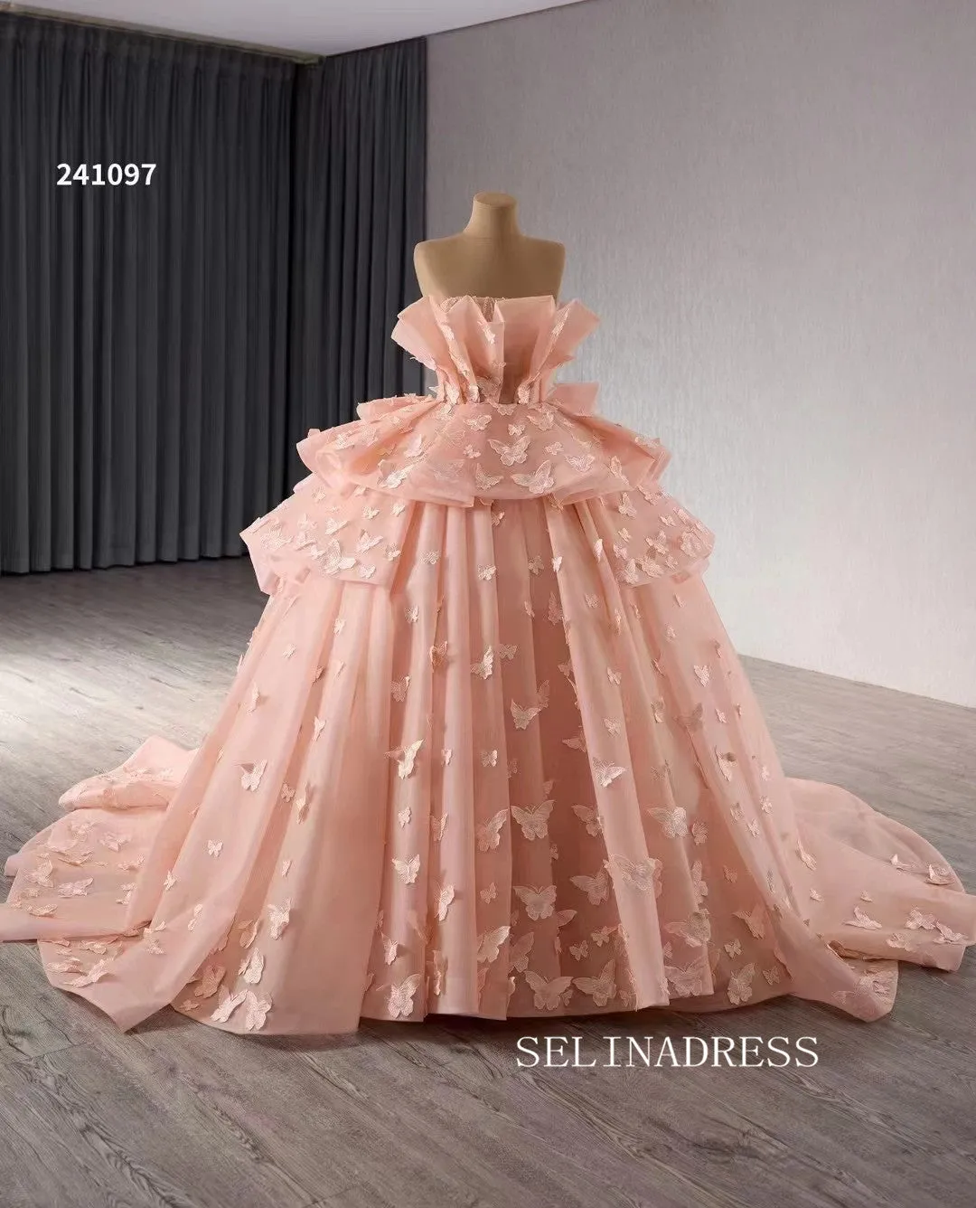 Luxury Flesh Pink Strapless Ball Gowns Long Formal Dresses With Butterfly Evening Dress 241097